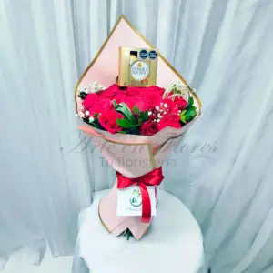 Bouquet rosas con Ferrero rocher